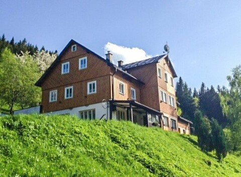 Pec pod Sněžkou v Horskej chate Orlík ***: zjazdovky + wellness a plná penzia s all inclusive nápojmi