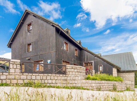 Pobyt v NP Krkonoše pri ski areáloch: Horská Chata Malá Rennerovka s polpenziou a vyžitím