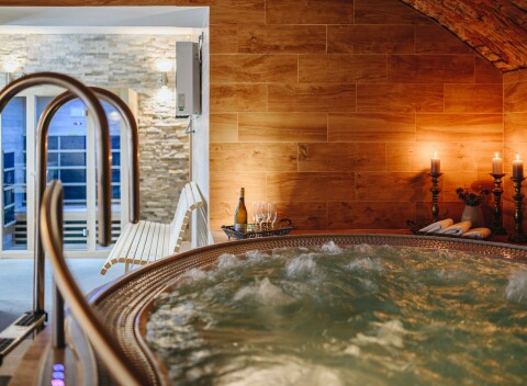 CHKO Žďárské vrchy pri Rozprávkovej dedinke v Hoteli Sněžné *** s wellness a polpenziou