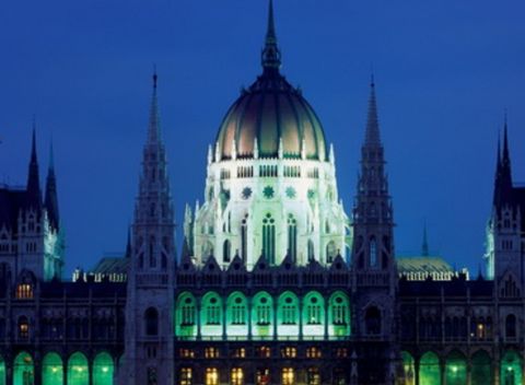 Spoznajte čarovný Budapešť s ubytovaním v Golden Park Hotel****.