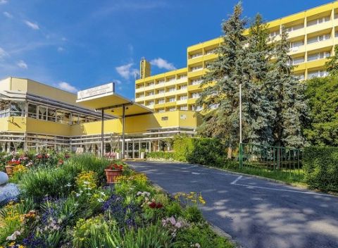 Relax pri Hévíze - najväčšom termálnom jazere sveta, s ubytovaním a wellness v hoteli Helios***