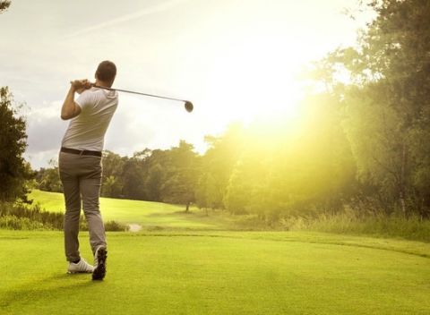 Golfový kurz v trvaní 10 hodín na získanie HCP (zelenej karty) so skúsenými trénermi.