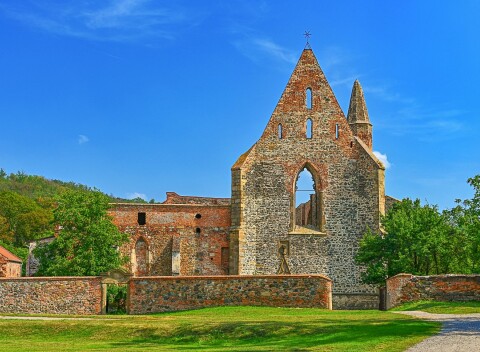 Južná Morava blízko Brna, zámku a kláštora Rosa Coeli v Penzióne U Brázdů s raňajkami a vstupmi na dve výstavy