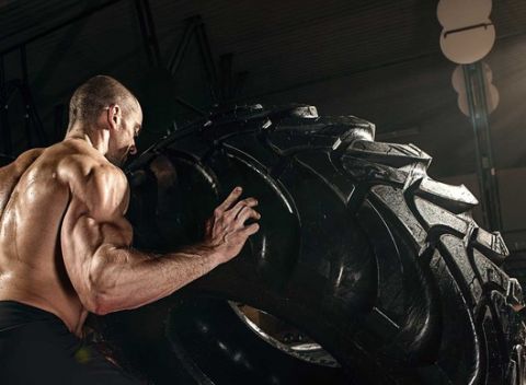 Fantastický Strongman tréning v Aircraft Sport House. Vysokointenzívne, skupinové a hlavne motivačné cvičenie pre mužov aj pre ženy.  