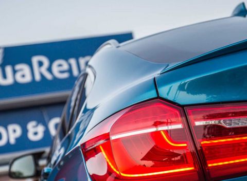 Profesionálne umytie a kompletné prezutie vozidla v AquaReina v Košiciach. 