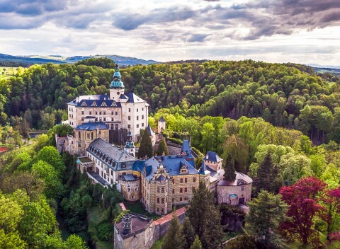 Jizerské hory pri hrade a zámku Frýdlant v Penzióne U Wéwody Fridlantského v zámockej izbe + bufetové raňajky