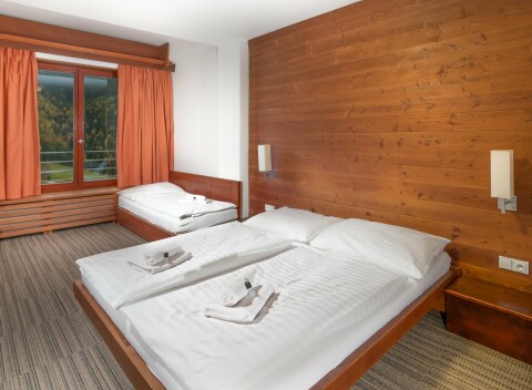 Krkonoše: Špindlerův Mlýn v Hoteli Adam **** s raňajkami/polpenziou, bazénom a saunovým svetom + detským kútik