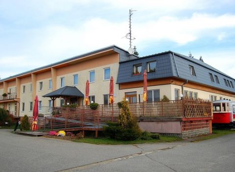 Jarné pobyty na Morave počas víkendov aj Veľkej noci v Hoteli Vrchovina s polpenziou.