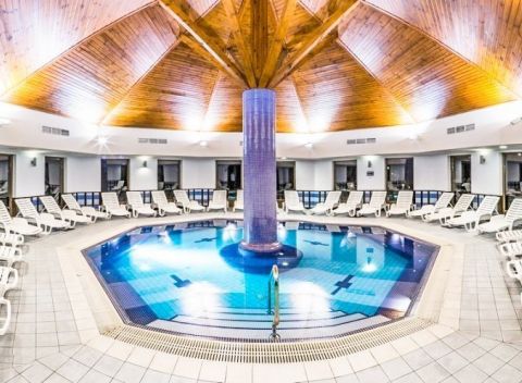 Maďarsko: Erzsebet Hotel **** + polpenzia, neobmedzené wellness a 2 deti zdarma.