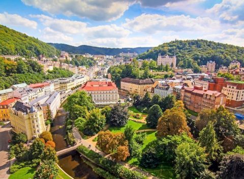 Karlovy Vary v hoteli St. Michael *** s raňajkami a vstupom do vírivky.