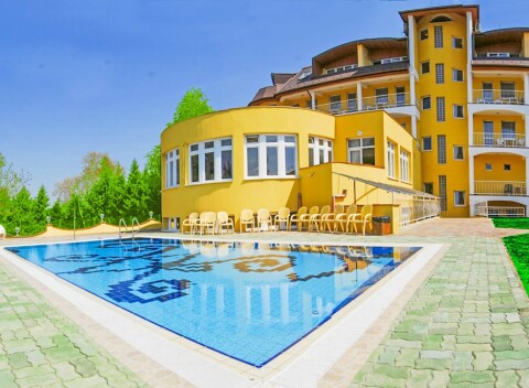 Zalakaros pri kúpeľoch: Hotel Venus ***+ s polpenziou a wellness s bazénmi aj saunami + voucher na masáž