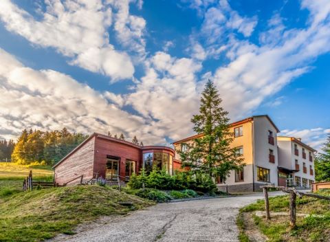 Nádherná slovenská príroda v Hoteli Javorník*** s polpenziou a wellness. Dve deti do 15 r. zdarma.