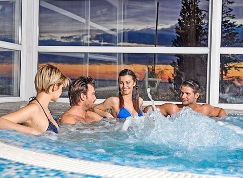 Balaton v Hoteli Marina-Port **** s wellness a polpenziou + 2 deti zdarma.