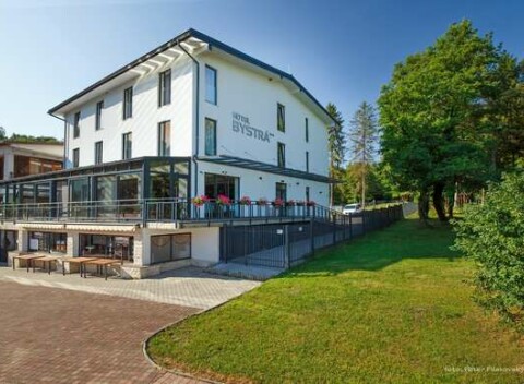 Oddychový wellness pobyt v hoteli Bystrá na Sninských rybníkoch s raňajkami alebo polpenziou