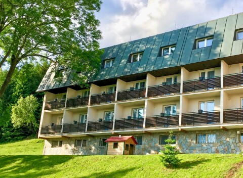 Krkonoše: Špindlerův Mlýn v Hoteli Horní Pramen **+ s raňajkami/polpenziou a kávou s dezertom + zľava na masáž