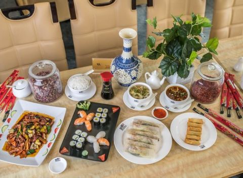 Exotické ázijské sushi menu pre dvoch podľa výberu v Dynasty Asian Restaurant Bratislava.