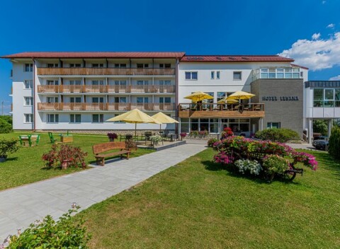 Hotel Lesana*** - Dovolenka medzi tatranskými štítmi, relax pri káve s krásnym výhľadom na Lomnický štít alebo v bublinkách vírivky