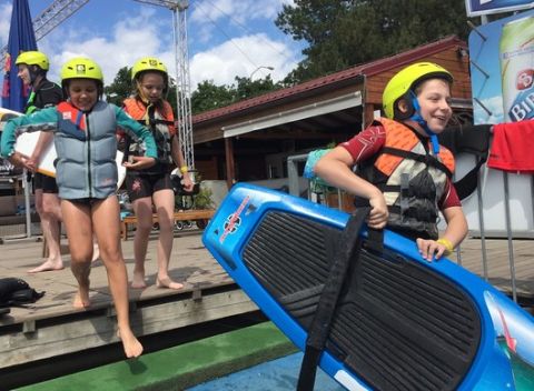 Jednodňový alebo týždňový športový tábor emJOY s angličtinou a zdravým stravovaním.