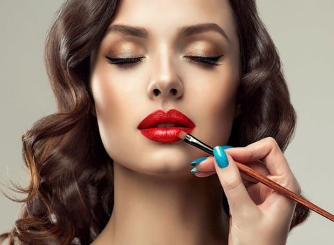 Miniškola líčenia s profesionálnou vizážistkou. Základné informácie o dokonalom make-upe.