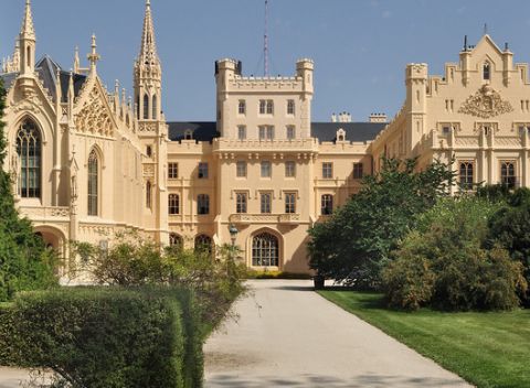 Pobyt v penzióne Mlýn na južnej Morave s možnosťou neobmedzenej konzumácie vína a burčiaku s rautom.