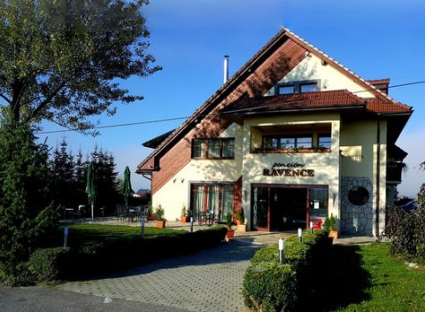 Oddych a zábava pre rodiny s deťmi len 200 m od upravenej pláže Liptovskej mary.