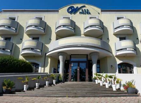 Horúce wellness alebo ubytovanie s možnosťou cyklovýletov do okolia s raňajkami vo W Hoteli*** v Bratislave