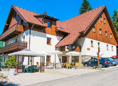 Šumava: apartmán v Penzióne Alpský Dům s polpenziou + dieťa do 15 rokov zdarma.