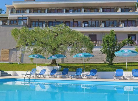 8-dňová dovolenka na ostrove Thassos v rodinnom hoteli Aloe*** vrátane letenky a všetkých poplatkov.