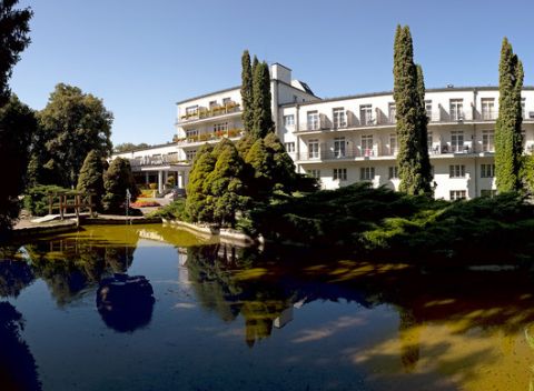 Nezabudnuteľné leto plné oddychu v Kúpeľoch Sliač s polpenziou a procedúrami.