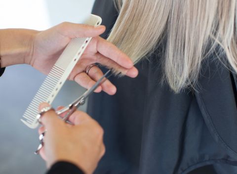 Cíťte sa ako nová žena. Dámsky strih s exkluzívnou regeneráciou v Gallery Salón.