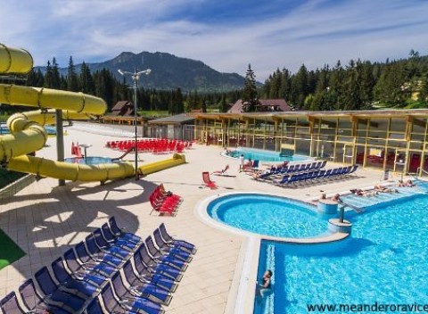 Turistika a relax pod Roháčmi len pár minút autom od termálneho kúpaliska Oravice.