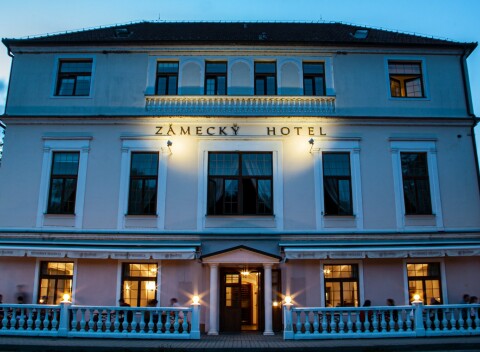 Vranov nad Dyjí len 1 km od zámku: Grandhotel Sluchátko *** s raňajkami či polpenziou s degustačným menu