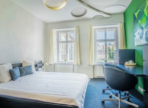 Krkonošské podhorie neďaleko Dvora Králové v štýlovom Penzióne 14 s izbami aj apartmánmi + chutná polpenzia