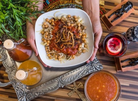 Egyptský zážitok pre dvoch v jedinečnom bistre Rugies. Na výber zo 4 menu.