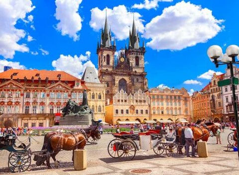 Dovolenka priamo na historickej ulici Prahy pre dvoch s raňajkami v hoteli Adler****