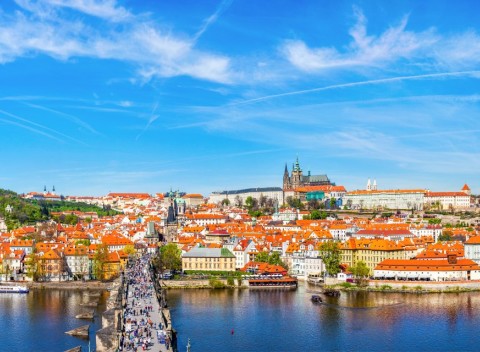 Praha luxusne blízko Václavského námestia v Hoteli Theatrino **** s raňajkami.