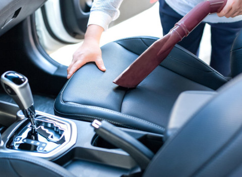 Kompletná ručná údržba vozidla - tepovanie, umývanie a čistenie. Zverte vaše auto odborníkom.