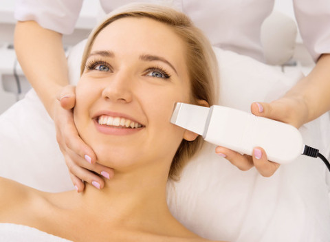 Ultrazvukové a hydratačné čistenie pleti v obľúbenom salóne Gabriel & Isis.