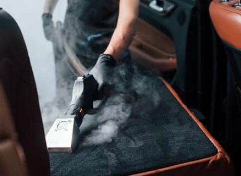 BLACK FRIDAY: Kompletné parné čistenie všetkých typov áut v Para Car Wash