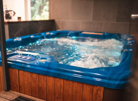 Južné Čechy pri CHKO Třeboňsko: Hotel Lucia *** s raňajkami, fľašou Frizzante, darčekom a zľavami na wellness