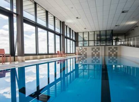 BLACK FRIDAY: Štýlový wellness pobyt v hoteli Dolphin**** v izbách Double exclusive s neobmedzeným kúpaním v bazéne