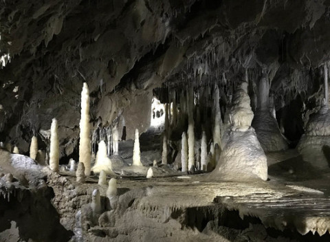 Pobyt v Moravskom krase v izbe DeLuxe, polpenzia, bowling a vstup do najväčších jaskýň v ČR.
