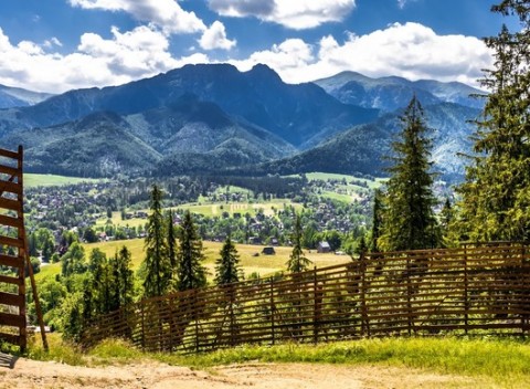 Zakopané a jeho krásy z pohodlia penziónu Sośnica*** s neobmedzeným wellness a polpenziou.