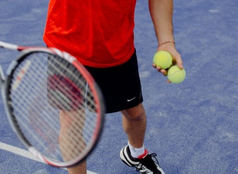 Hodinový prenájom vonkajšieho tenisového dvorca v hoteli Tenis**** pre 2 alebo 4 osoby.