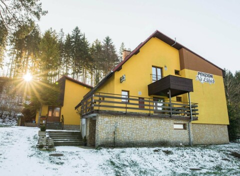 Beskydy pri Pustevnách: Penzión Na Lůkách s polpenziou, saunou, kúpacou kaďou + detské ihrisko a ohnisko