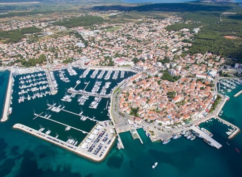 Rodinná dovolenka v Chorvátsku s ubytovaním blízko pláže a deťmi do 6 rokov zdarma.