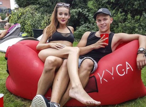 Nafukovacie vaky a stoličky KYGA - pohodlné sedenie kdekoľvek v rôznych farbách.