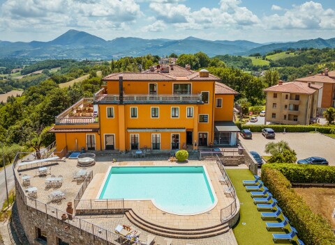 Taliansko v Hoteli Fortebraccio *** s raňajkami, vonkajším bazénom, zapožičaním bicyklov a možnosťou wellness