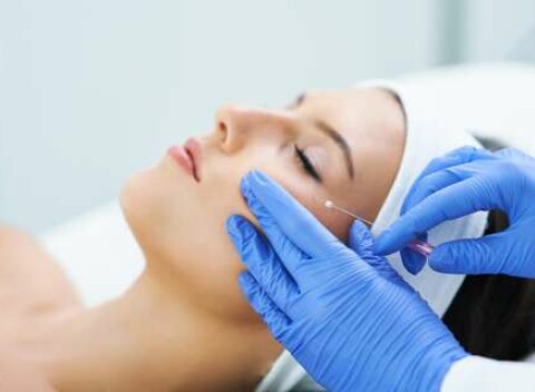 Plazma Lifting v Aesthetic Nurse Trnava: Pokožka po zákroku ostáva bez jaziev či modrín