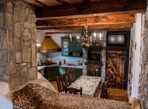 Prenájom celej chaty pre 10 ľudí s výborným prístupom do najvyhľadávanejších častí Tatier.